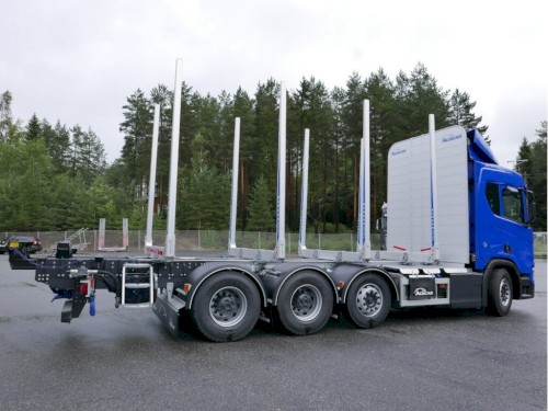 Uchycení ochranného čela za kabinu